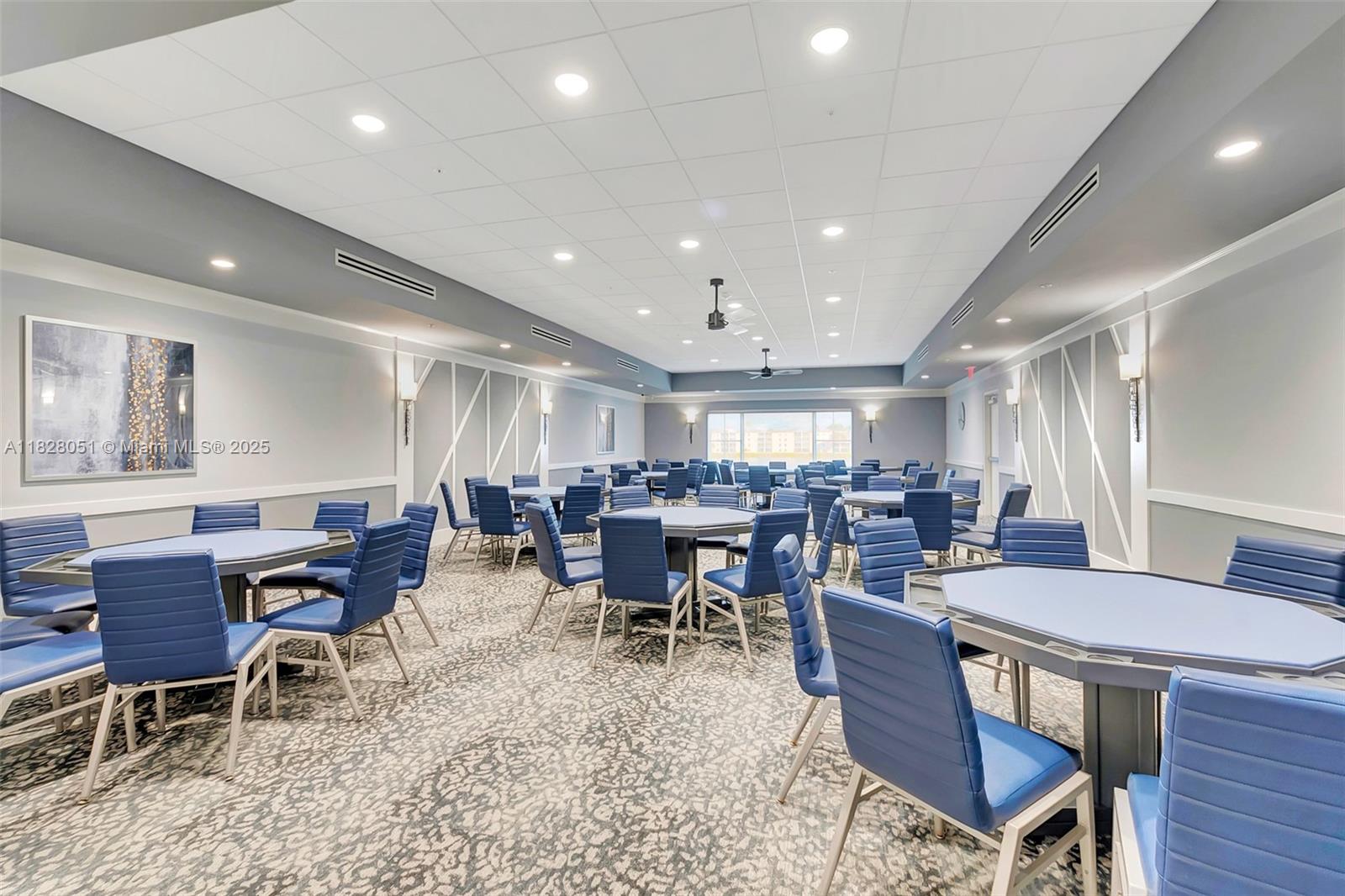 HUNTINGTON POINTE - Residential