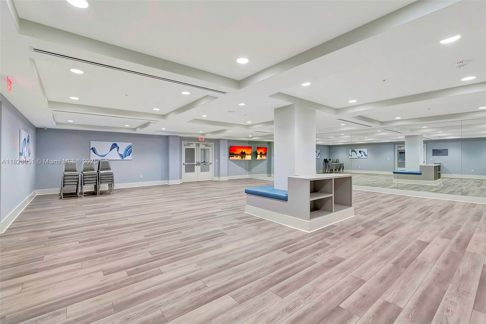 HUNTINGTON POINTE - Residential