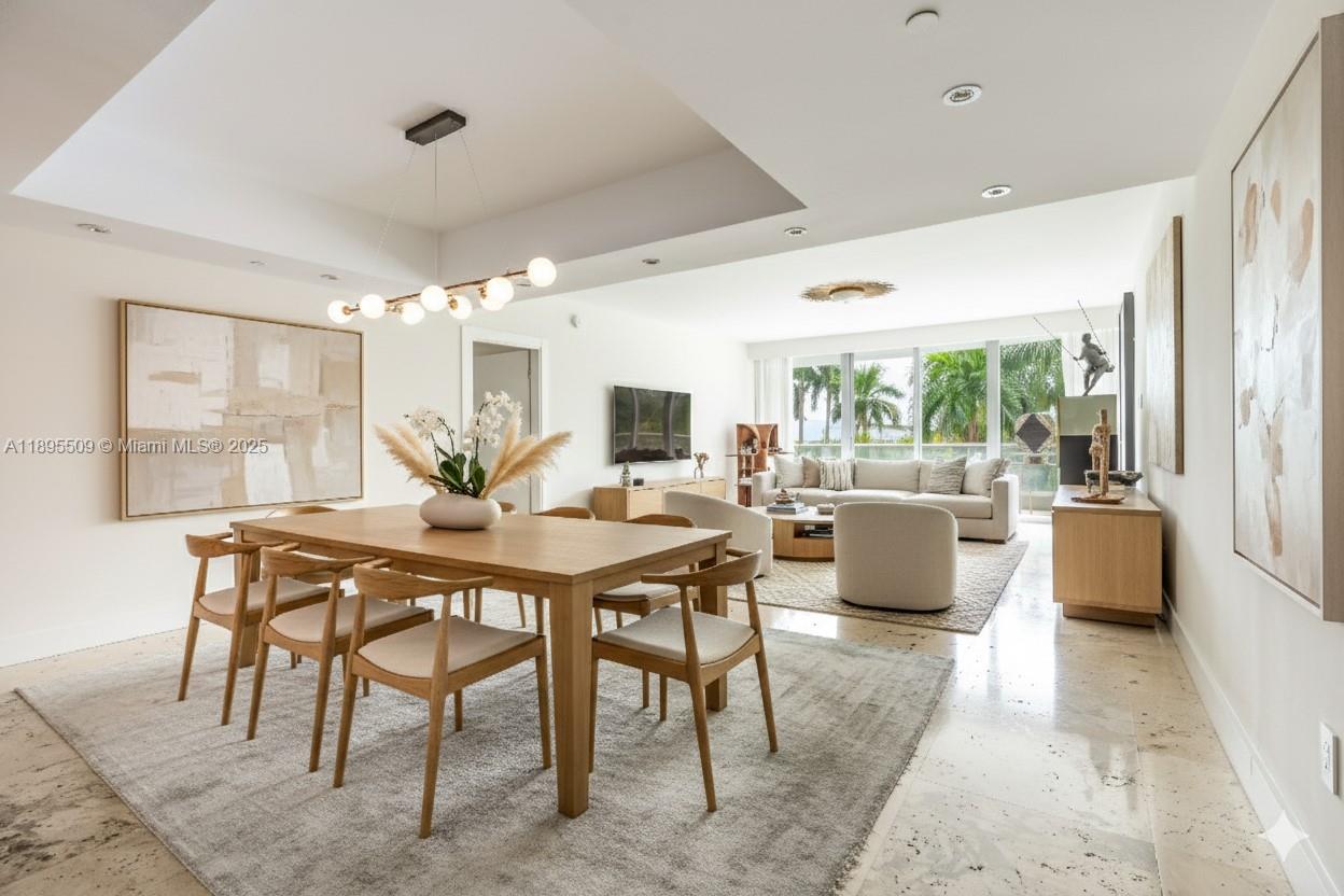 GROVENOR HOUSE CONDO - Residential Lease