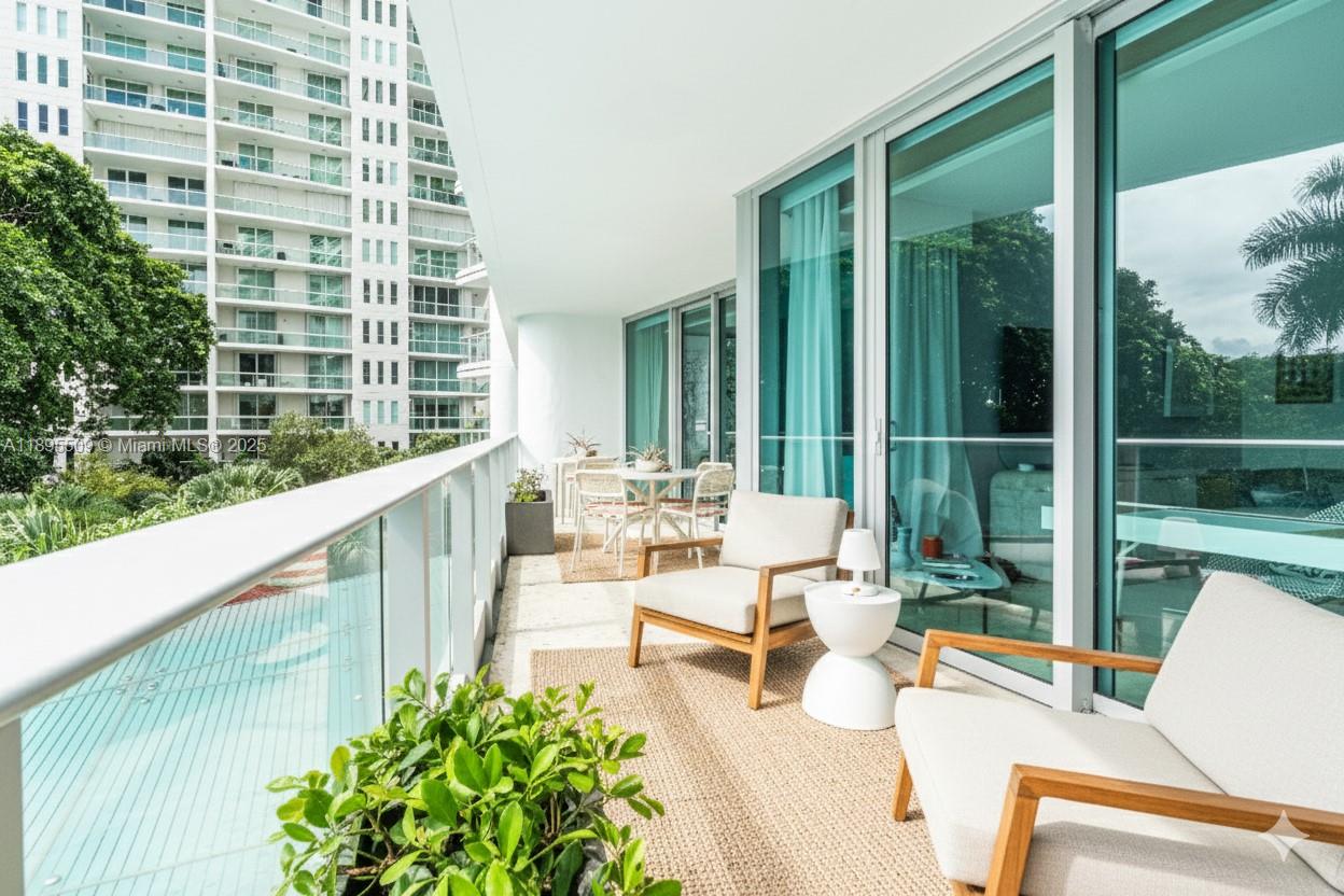 GROVENOR HOUSE CONDO - Residential Lease