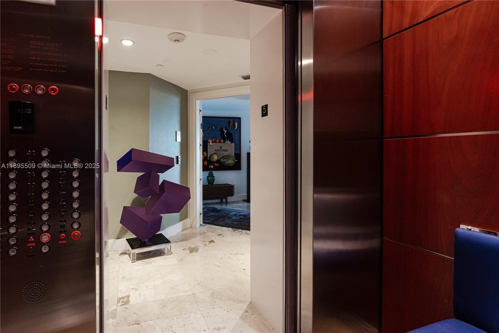 GROVENOR HOUSE CONDO - Residential Lease