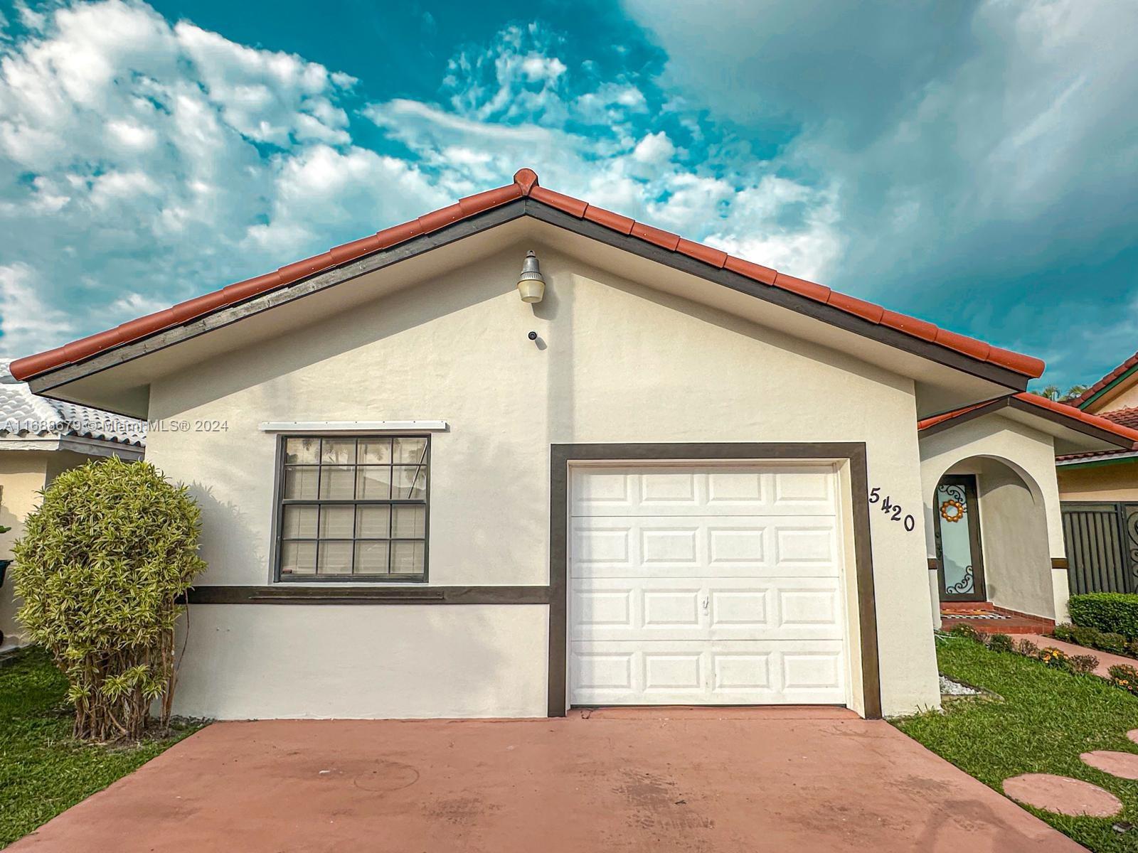BIRD LAKES SOUTH SEC 2 - Residential