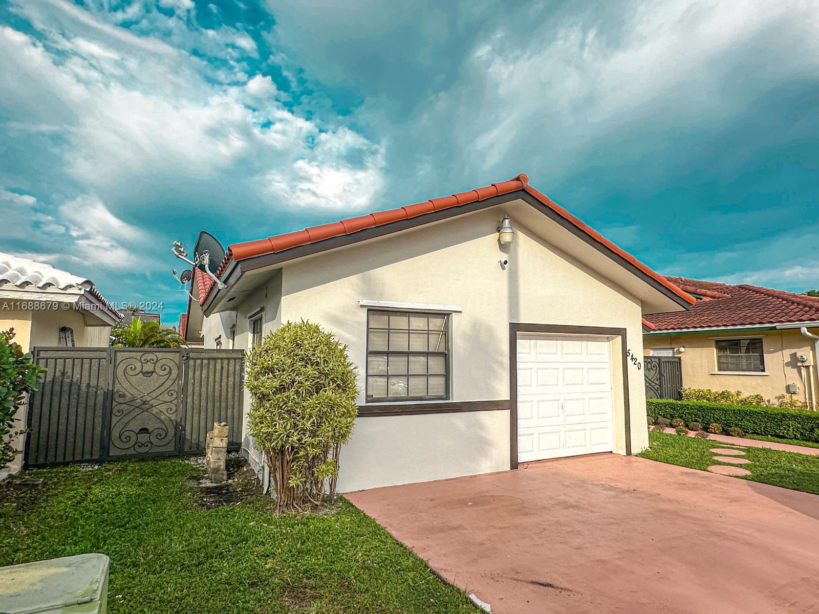 BIRD LAKES SOUTH SEC 2 - Residential