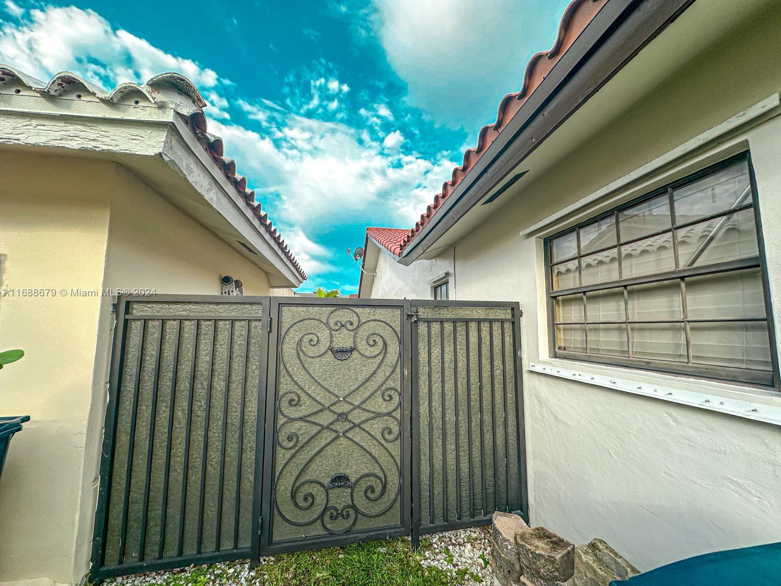 BIRD LAKES SOUTH SEC 2 - Residential
