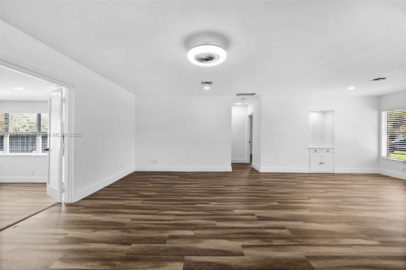 HOLLYWOOD HOMESITES REV P - Residential Lease