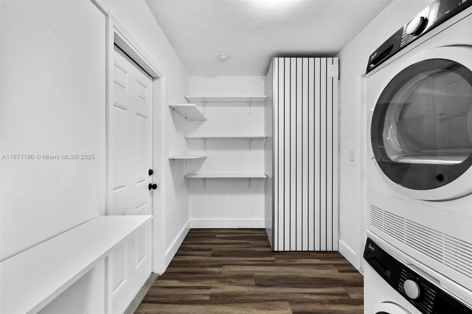 HOLLYWOOD HOMESITES REV P - Residential Lease