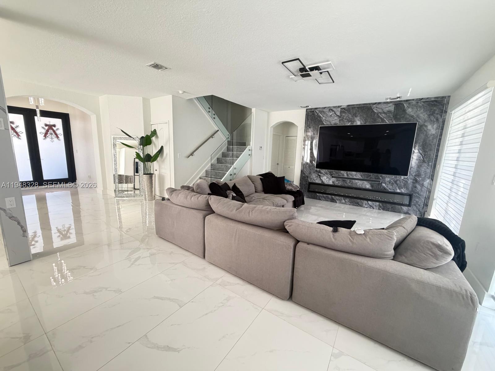 ALCO ESTATES FOURTH ADDN - Residential