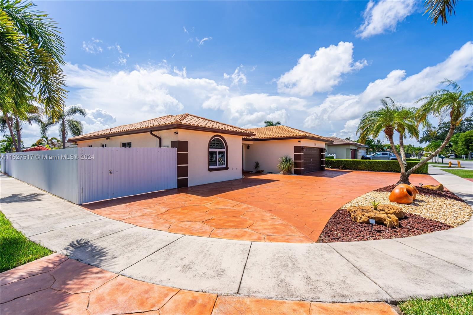 Photo 4 of 48 of 20956 SW 127th Ct house