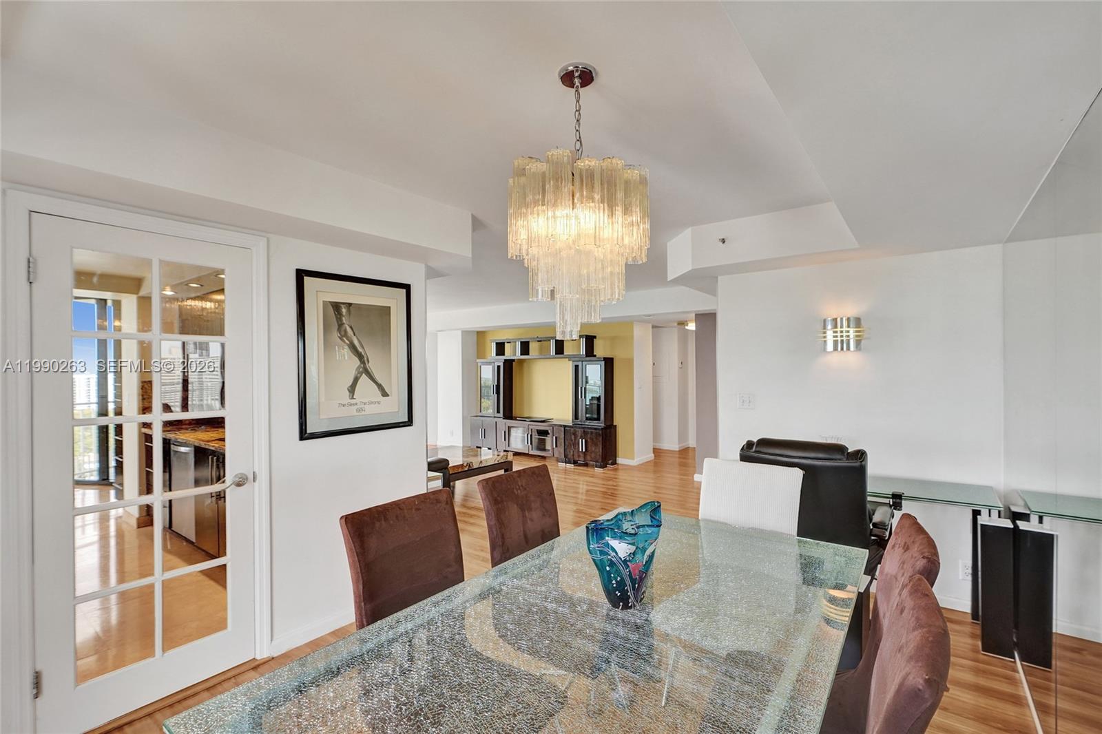 THE TOWERS OF QUAYSIDE CO - Residential