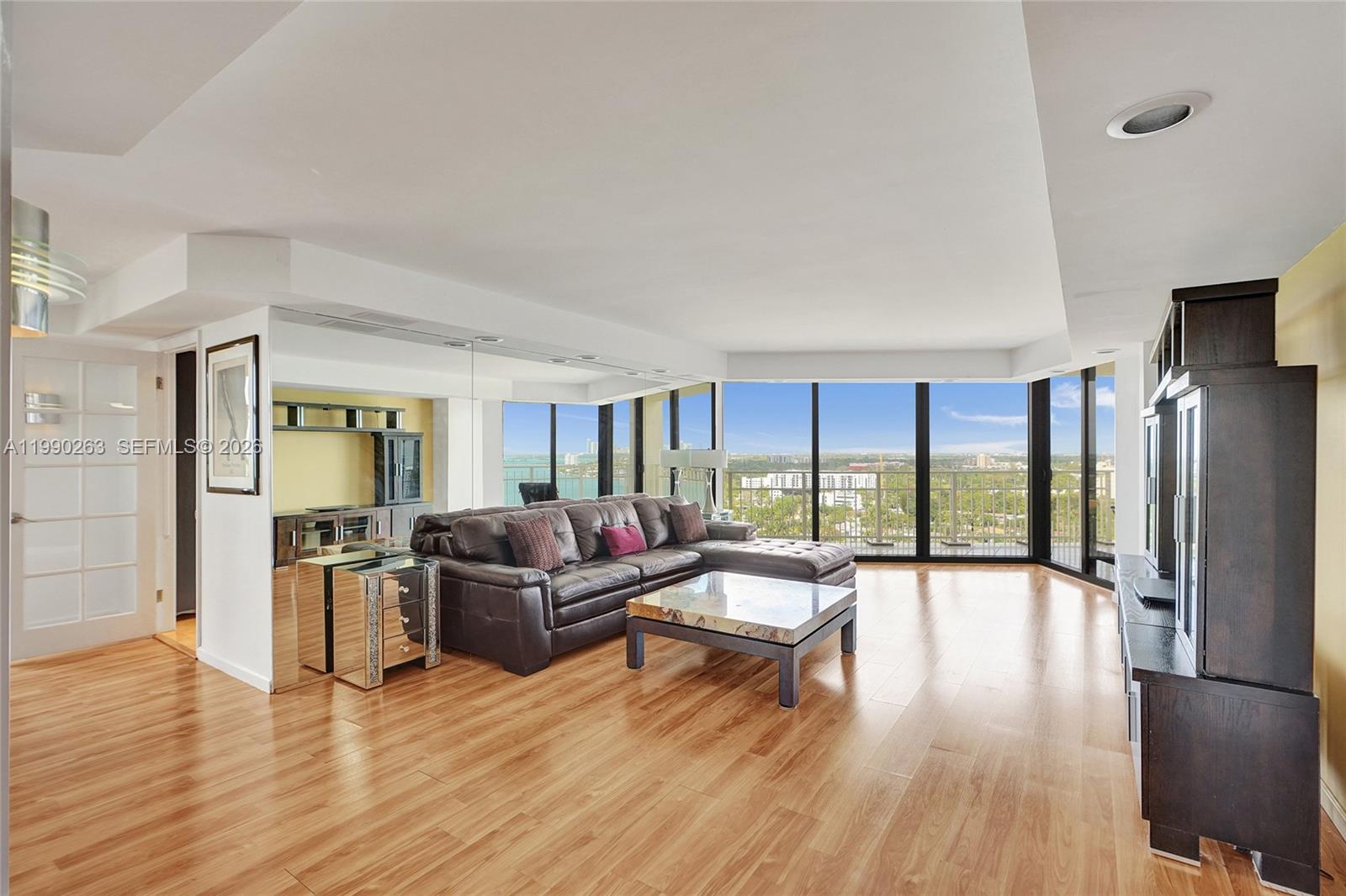 THE TOWERS OF QUAYSIDE CO - Residential