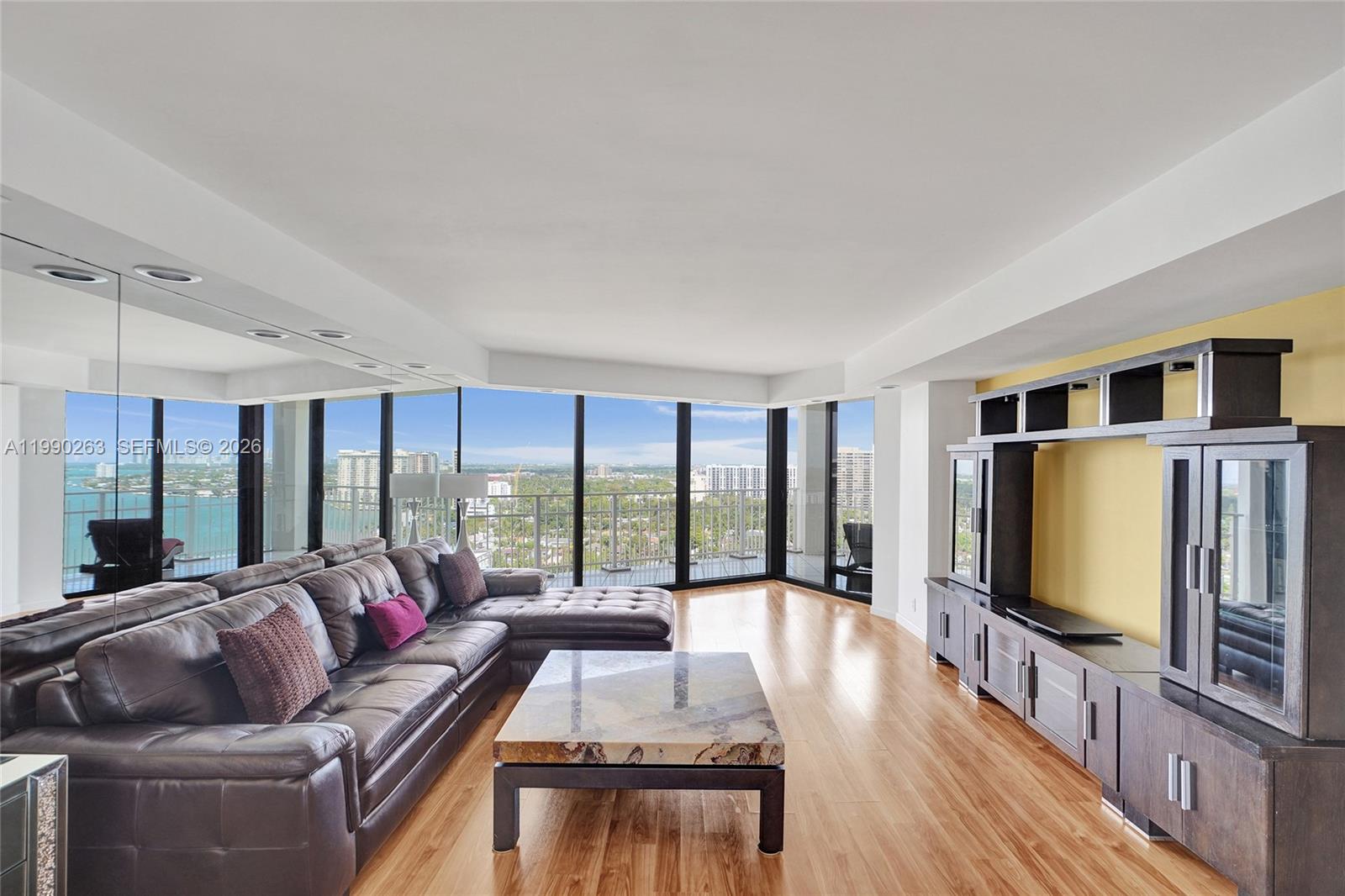 THE TOWERS OF QUAYSIDE CO - Residential