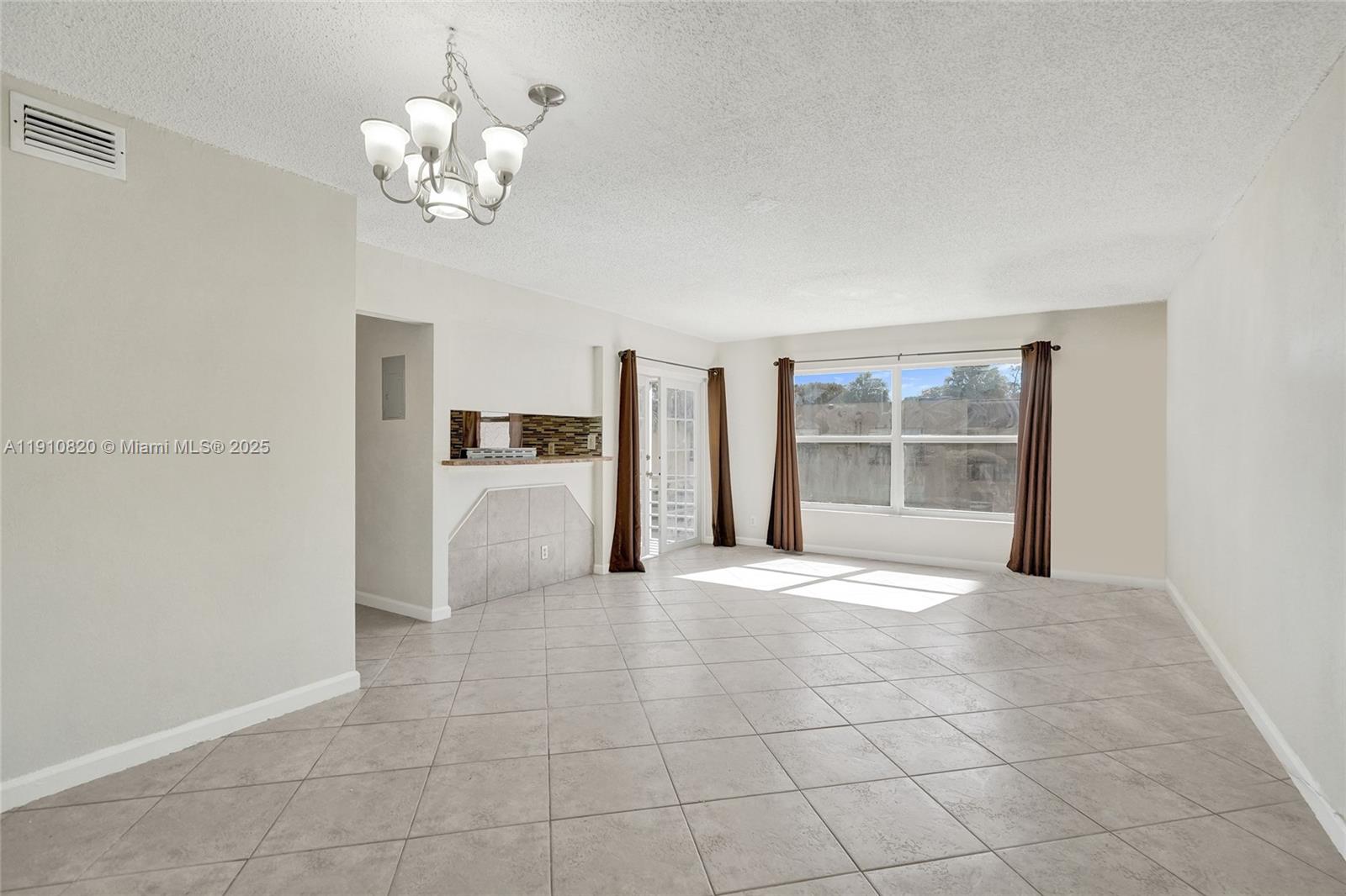 WOOD HUE I CONDO - Residential