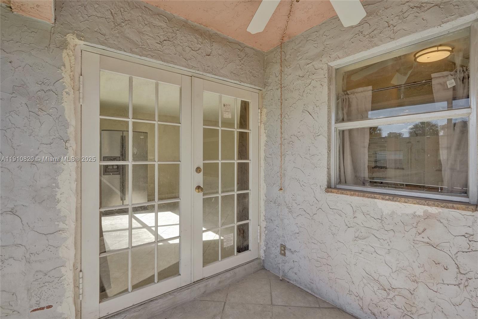 WOOD HUE I CONDO - Residential