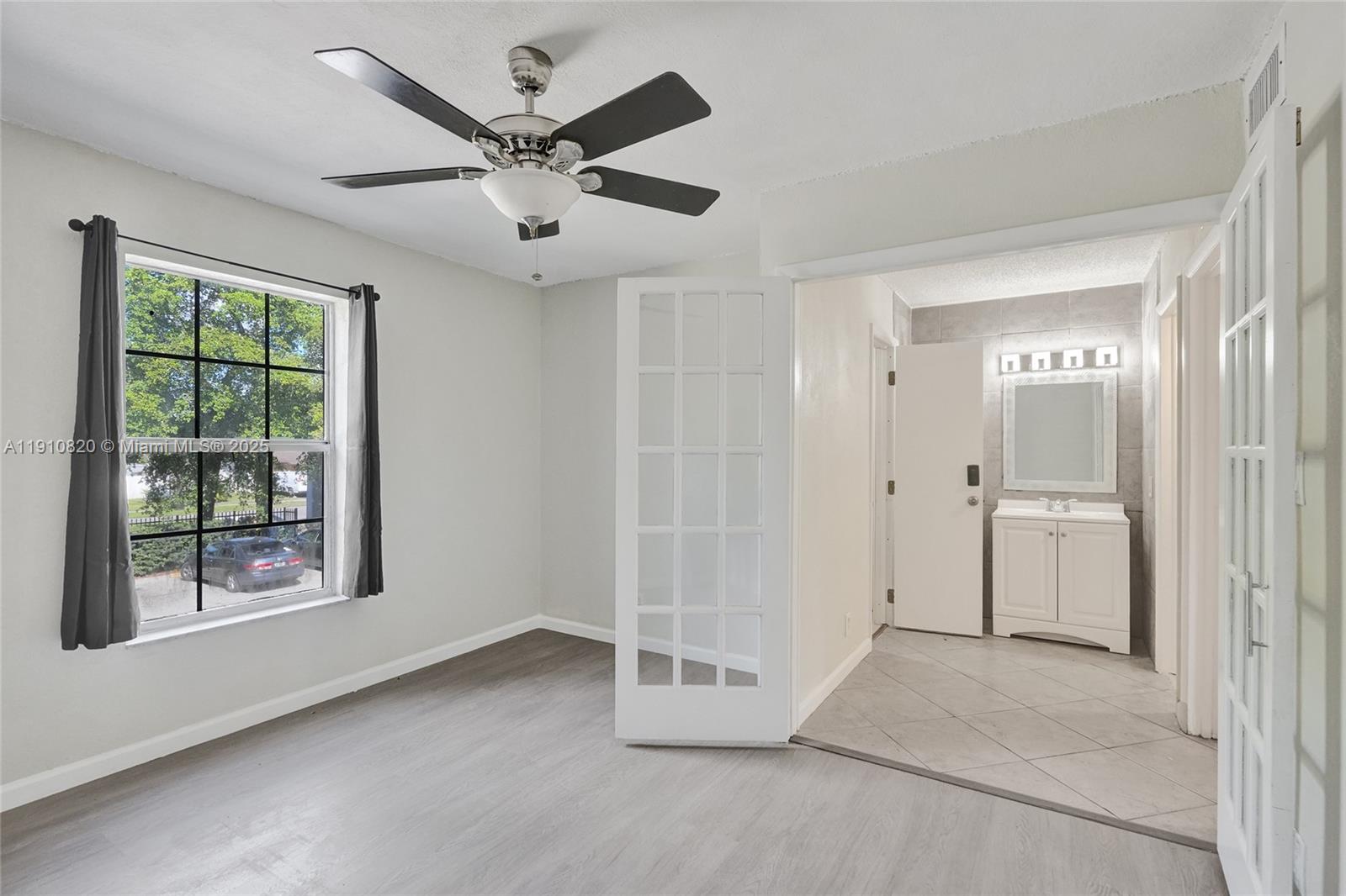 WOOD HUE I CONDO - Residential