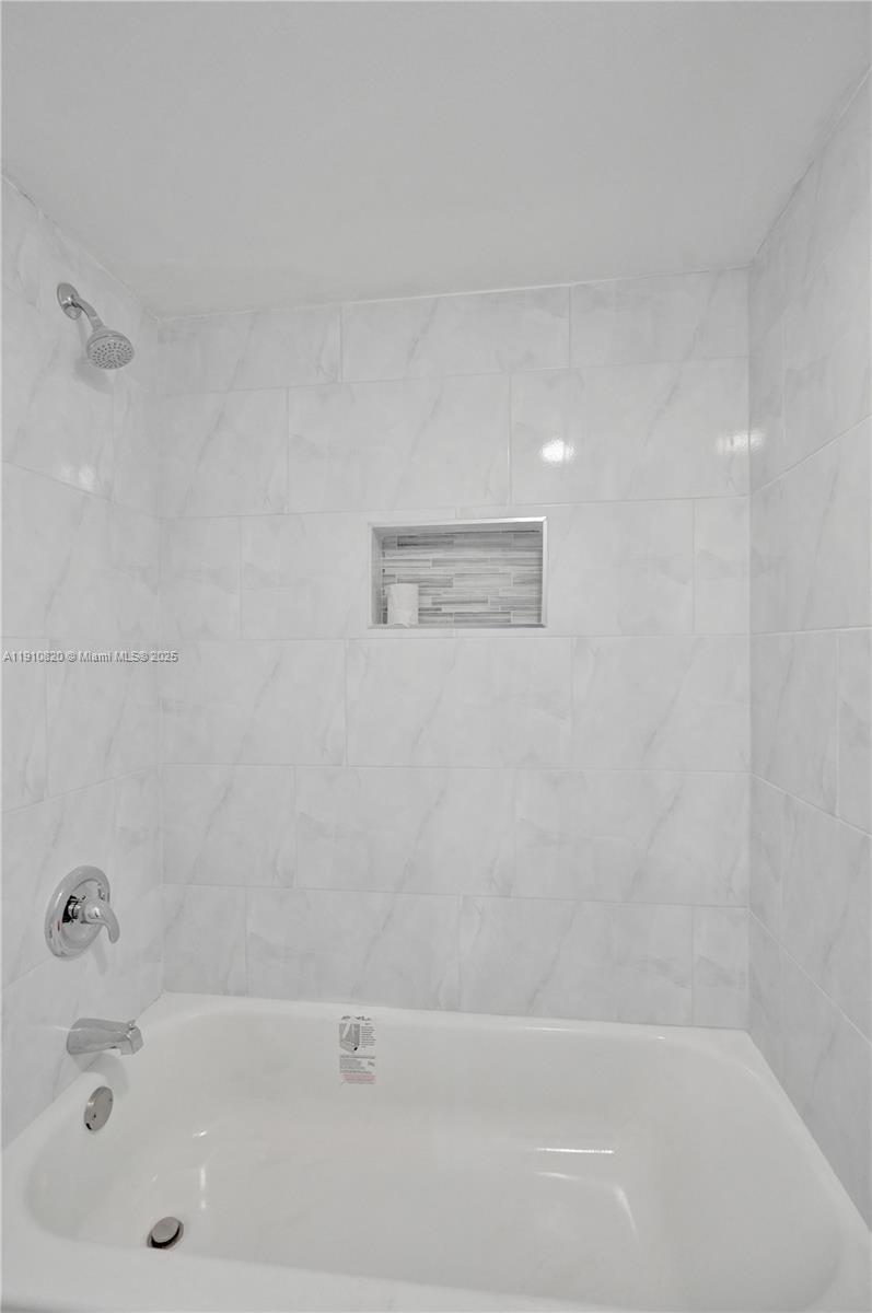 WOOD HUE I CONDO - Residential