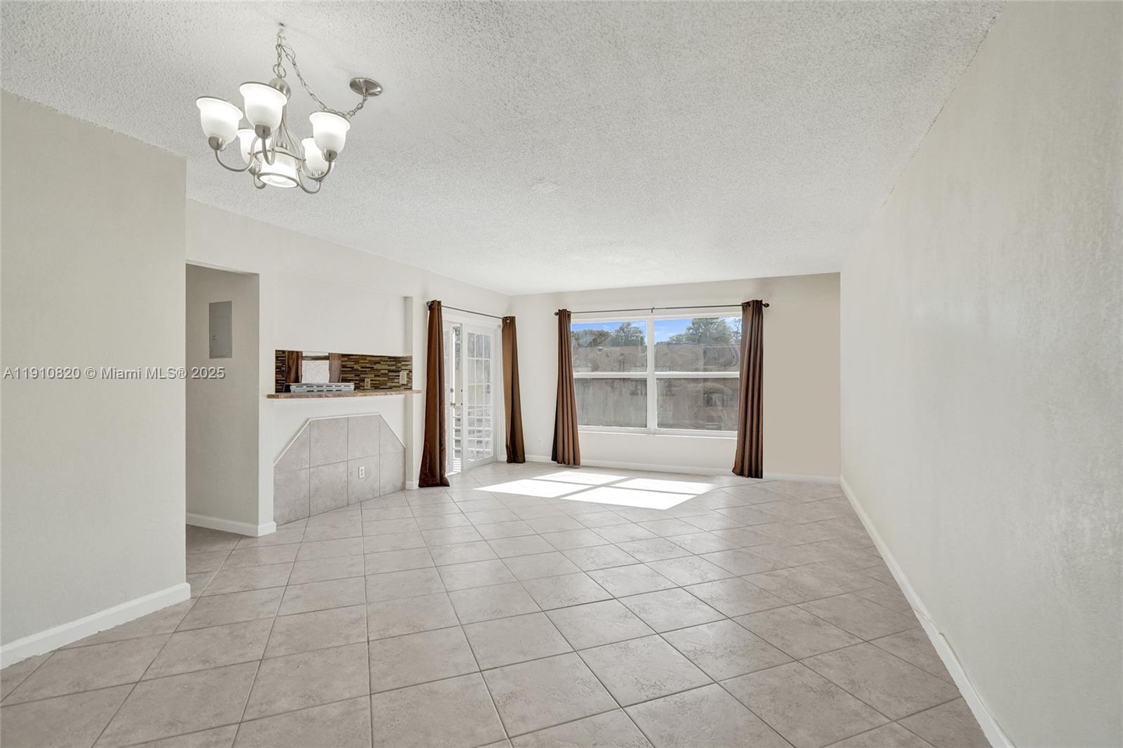 WOOD HUE I CONDO - Residential