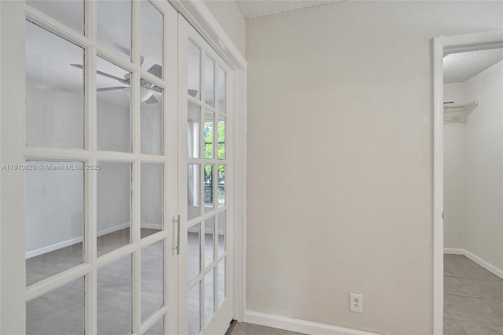 WOOD HUE I CONDO - Residential