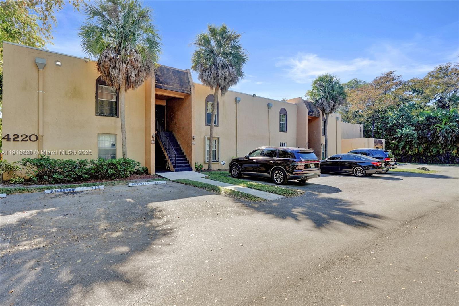 WOOD HUE I CONDO - Residential