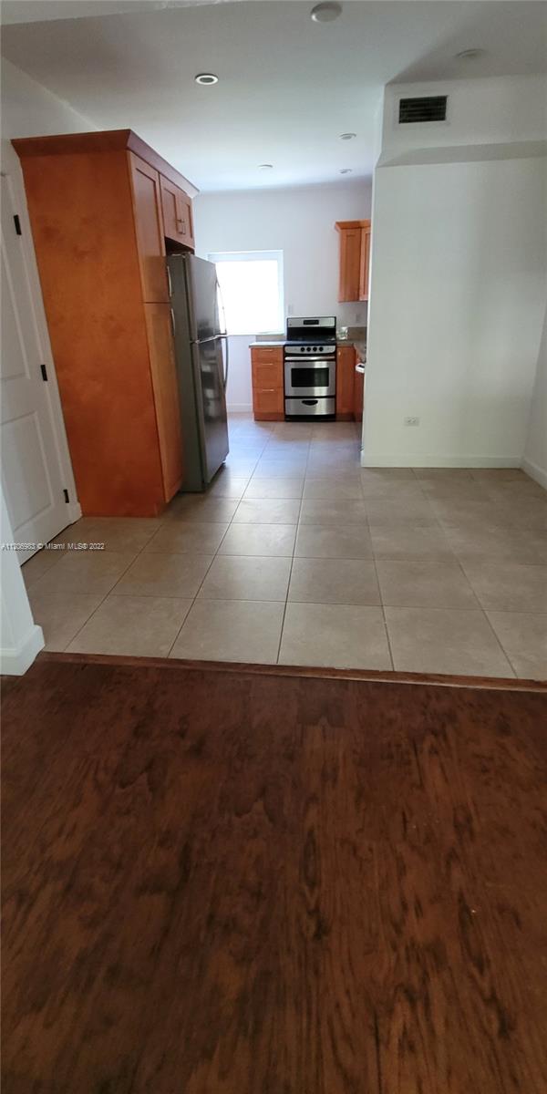 C GAB DOUGLAS SEC - Residential Lease