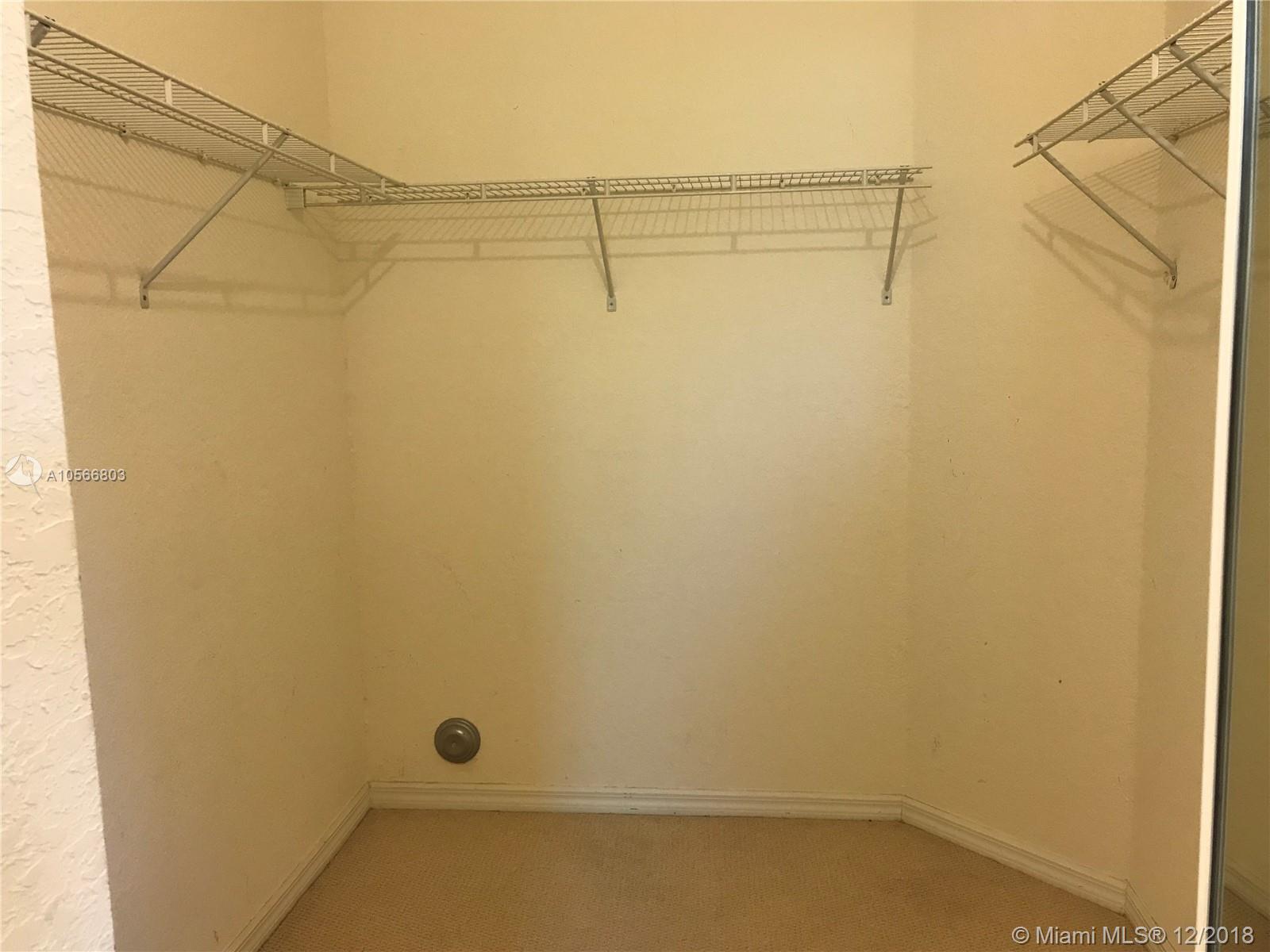 KENDALL BREEZE SOUTH - Residential