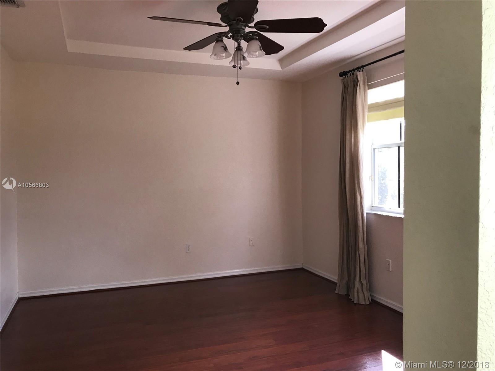 KENDALL BREEZE SOUTH - Residential