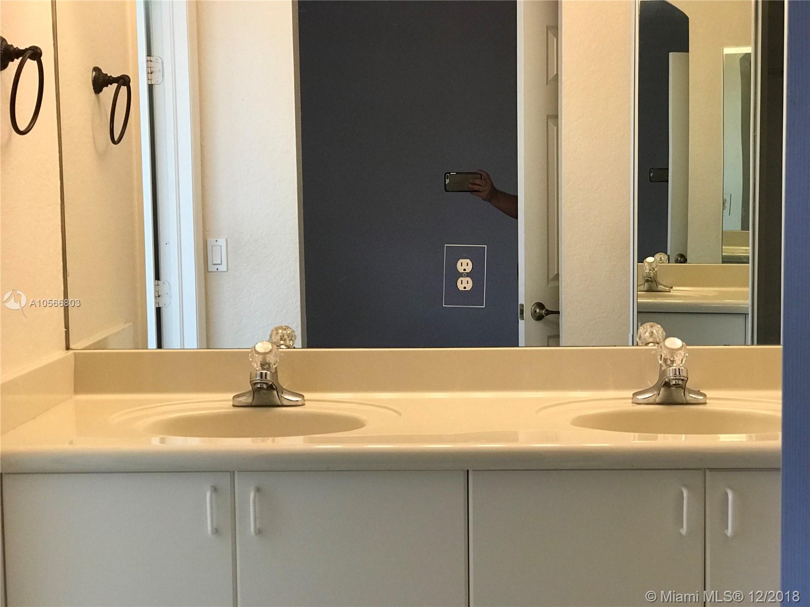 KENDALL BREEZE SOUTH - Residential