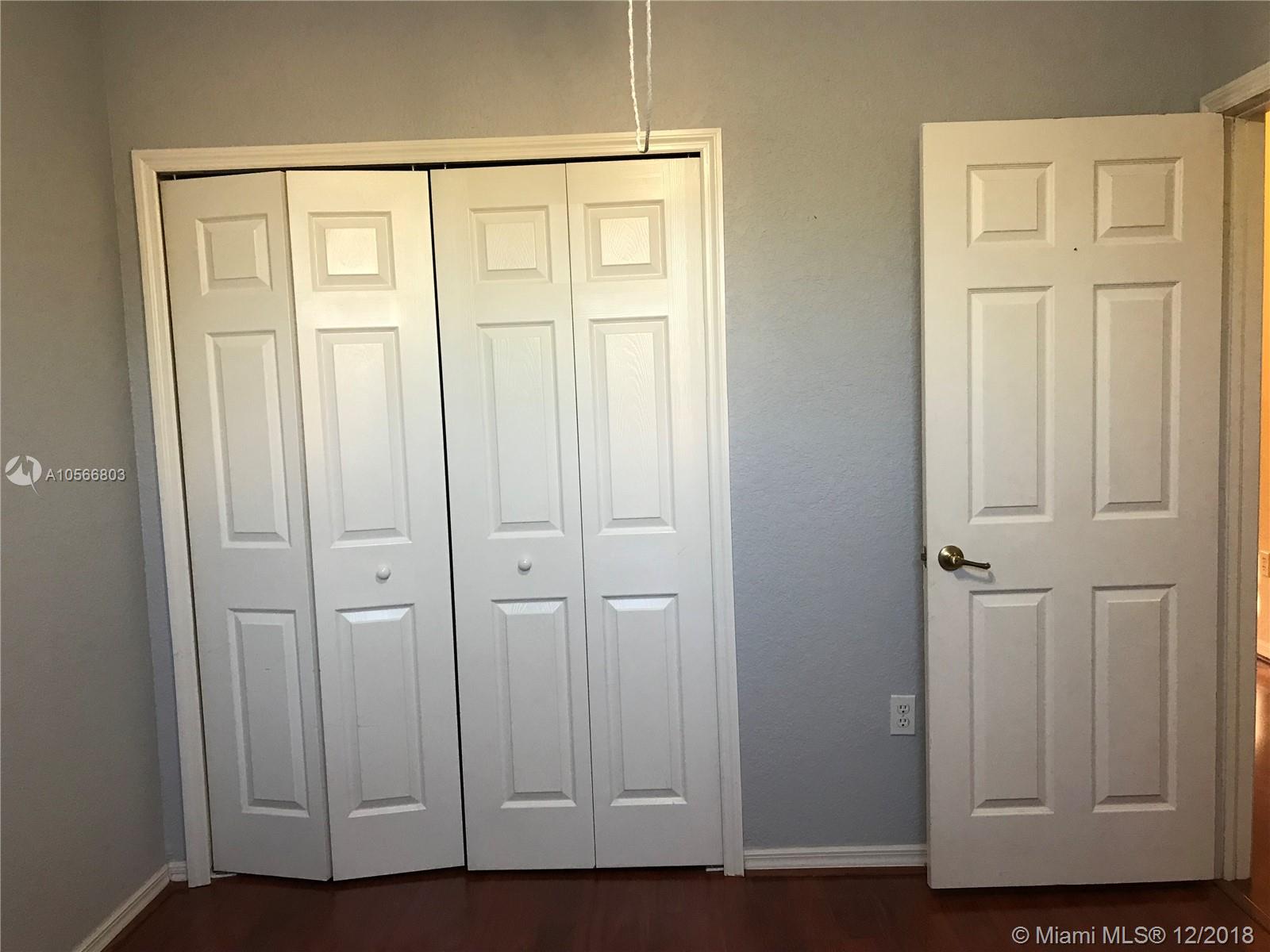 KENDALL BREEZE SOUTH - Residential