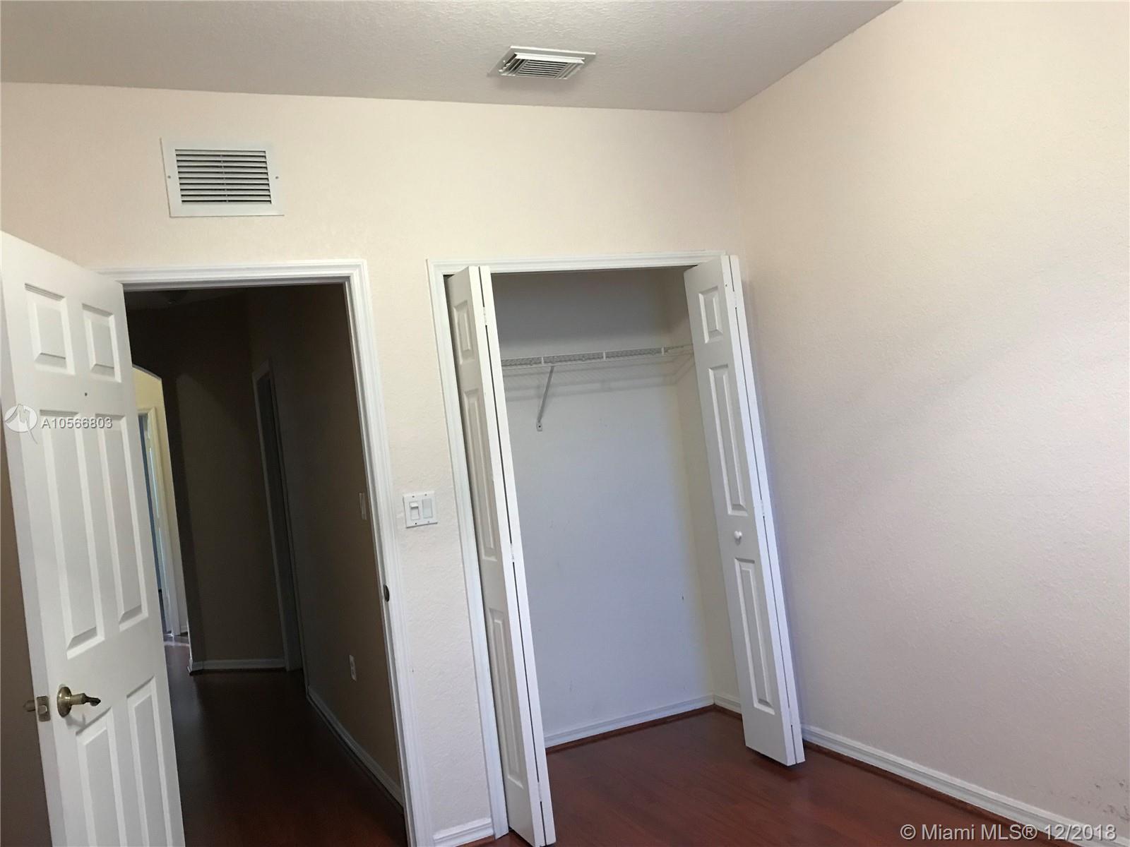 KENDALL BREEZE SOUTH - Residential