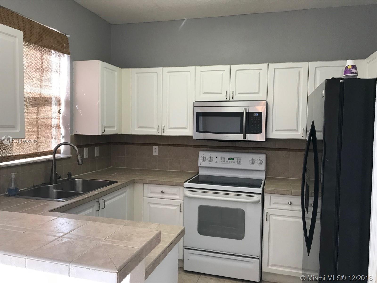 KENDALL BREEZE SOUTH - Residential