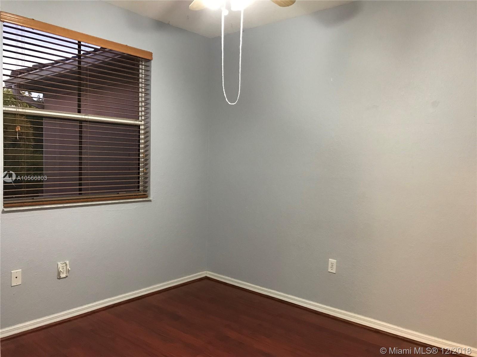 KENDALL BREEZE SOUTH - Residential