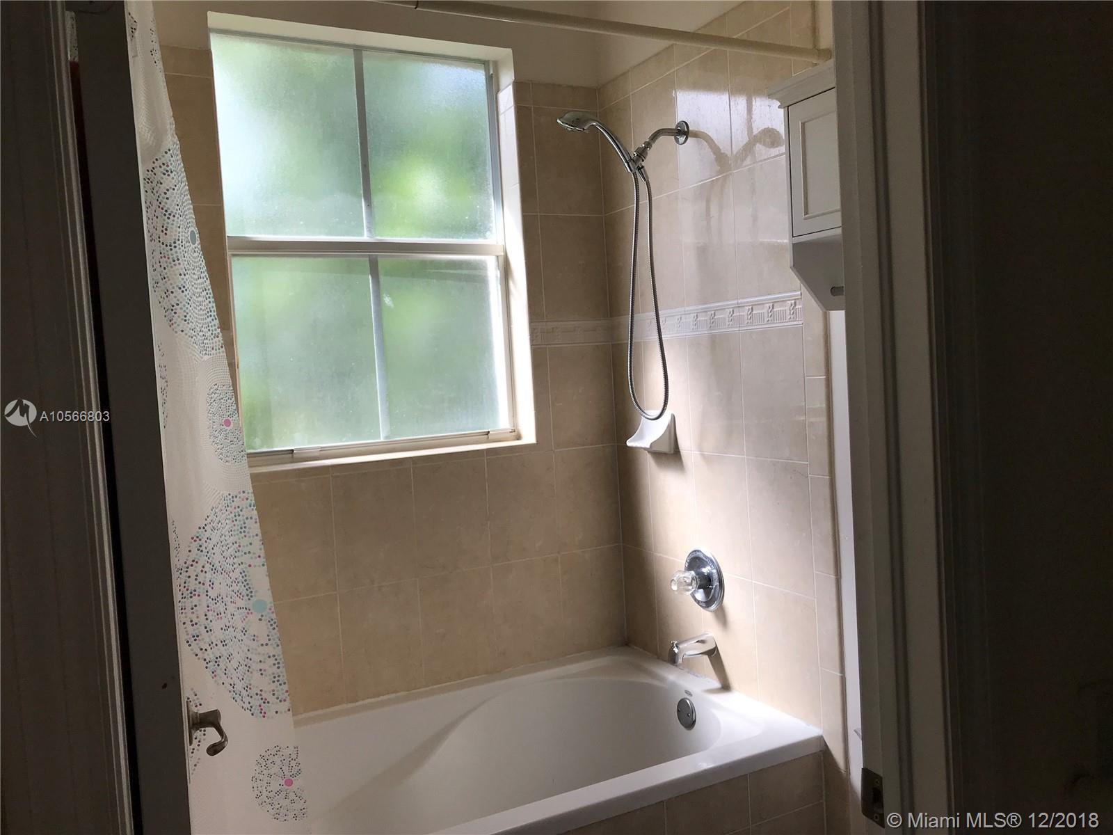 KENDALL BREEZE SOUTH - Residential