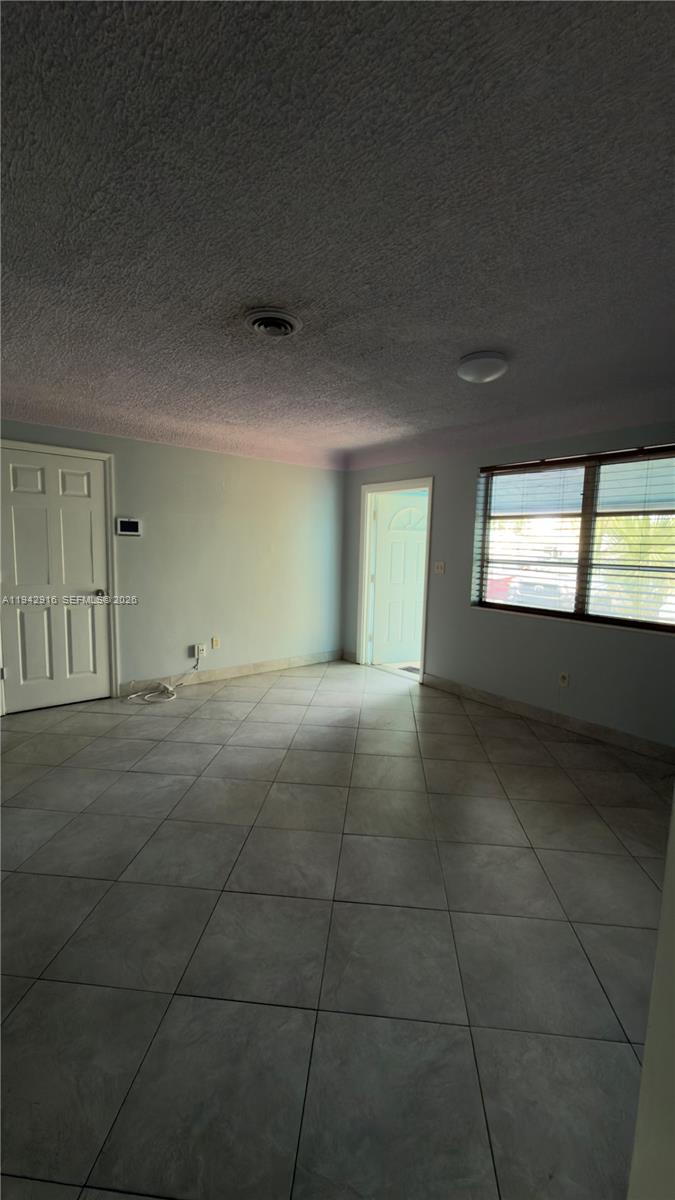 3731 NE 12th Ter