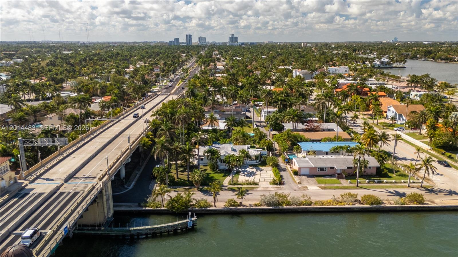 HOLLYWOOD LAKES SECTION - Residential