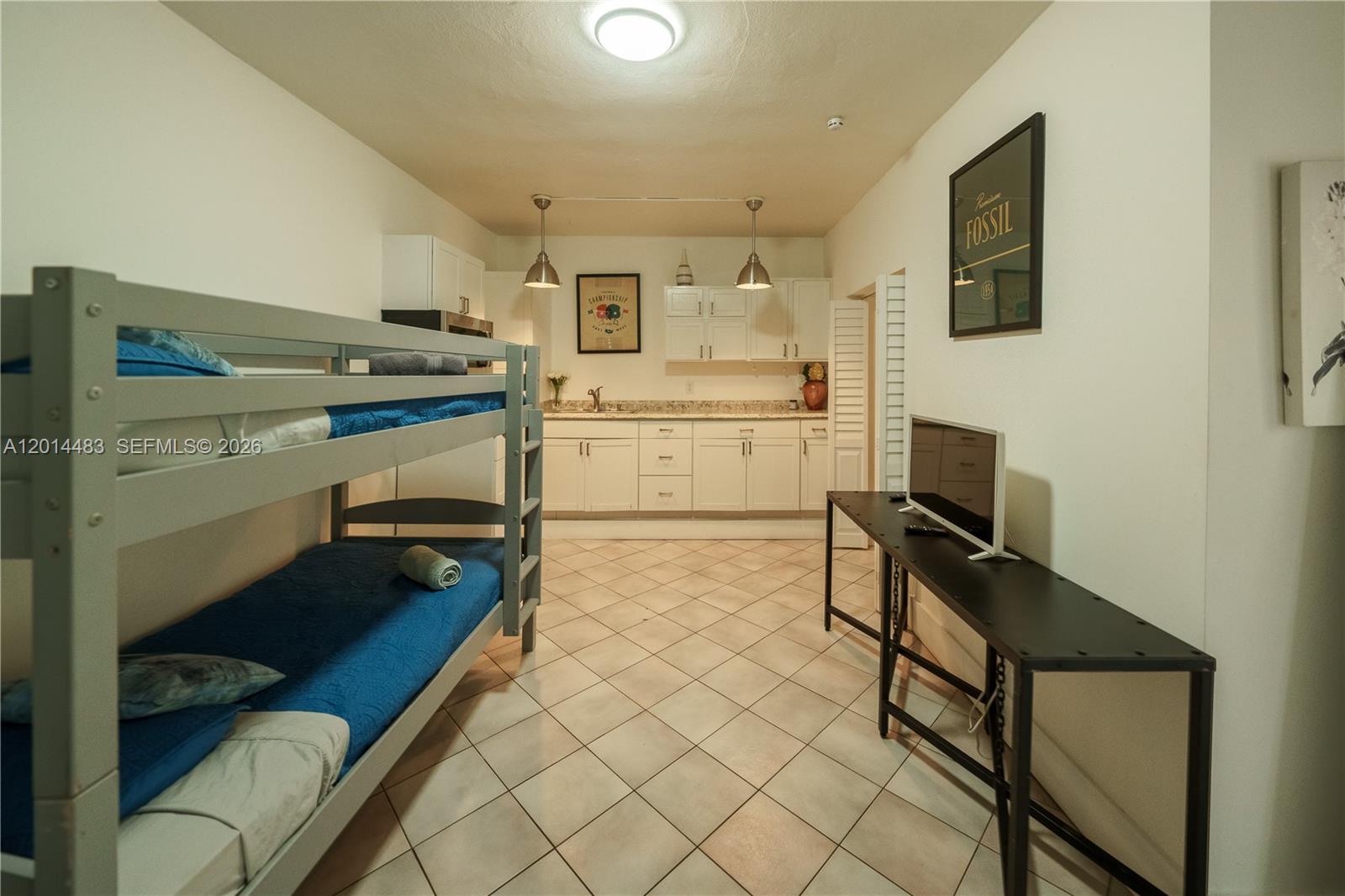 HOLLYWOOD LAKES SECTION - Residential