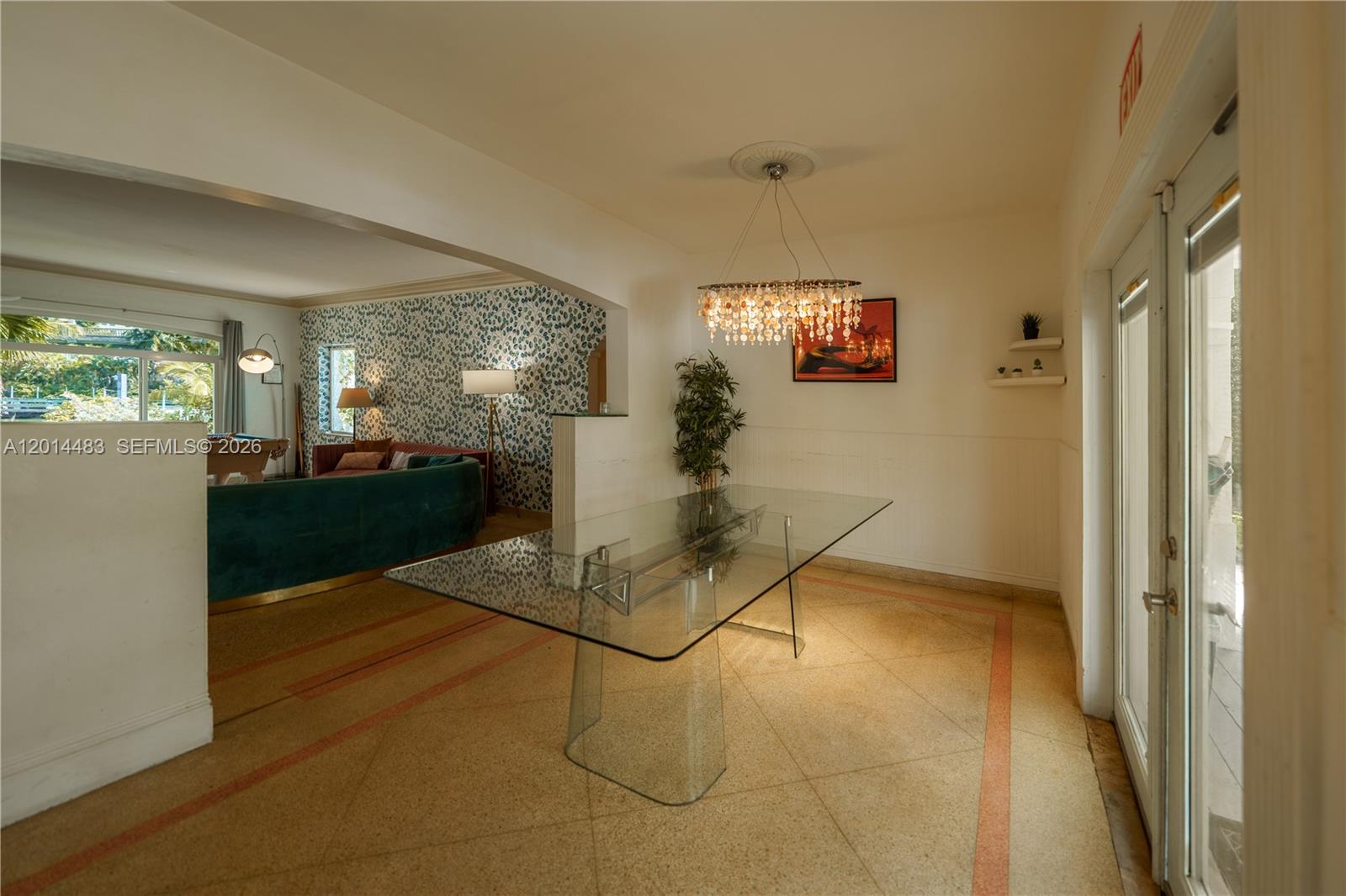 HOLLYWOOD LAKES SECTION - Residential