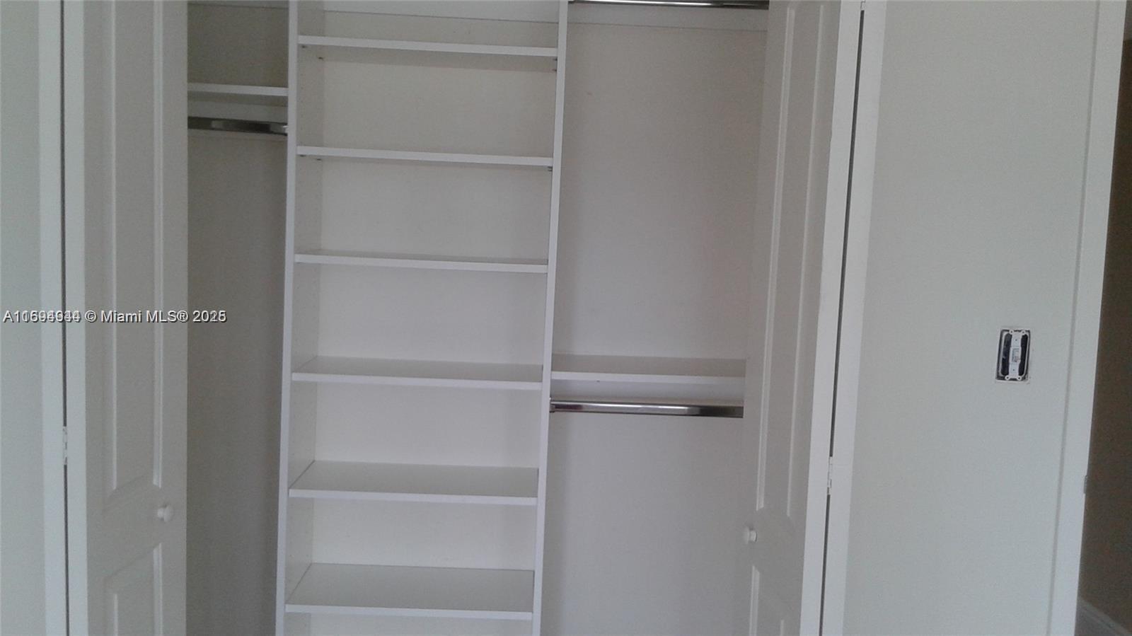 BAYSHORE PLACE CONDO - Residential