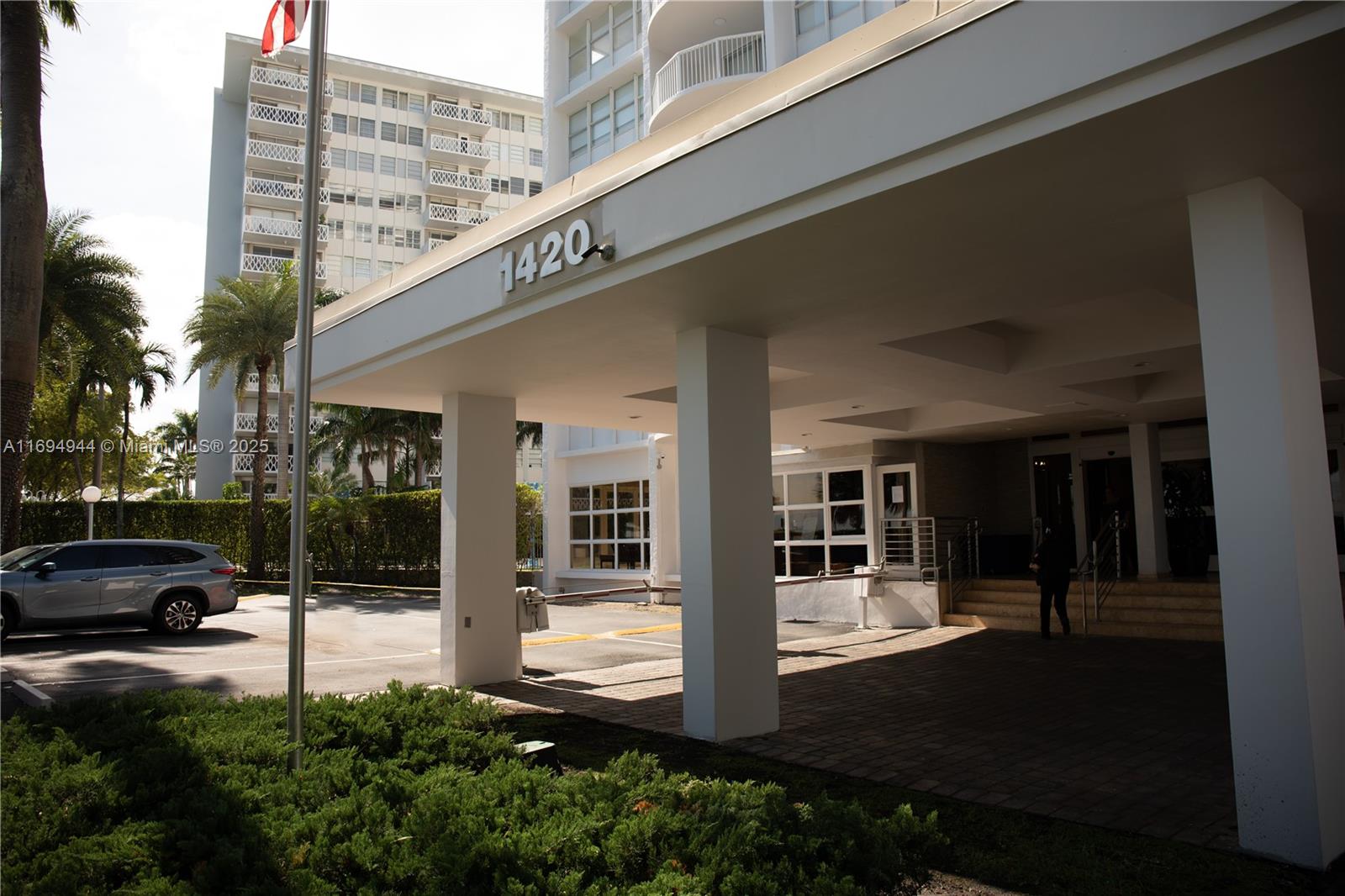 BAYSHORE PLACE CONDO - Residential