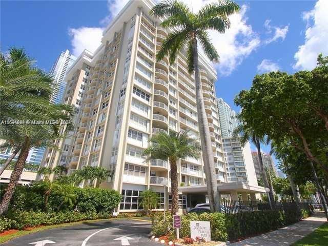 1420 Brickell Bay Dr 1506D, Miami, Broward County, Florida - 2 Bedrooms  
2 Bathrooms - 