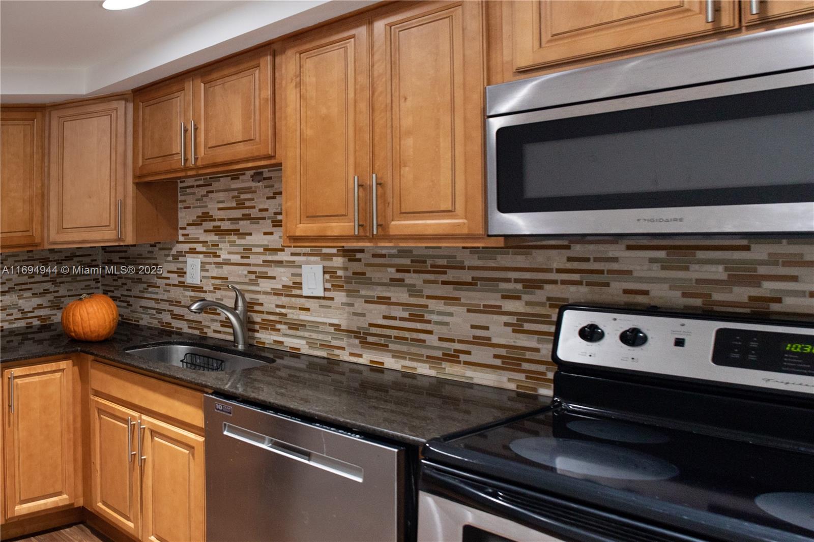 BAYSHORE PLACE CONDO - Residential