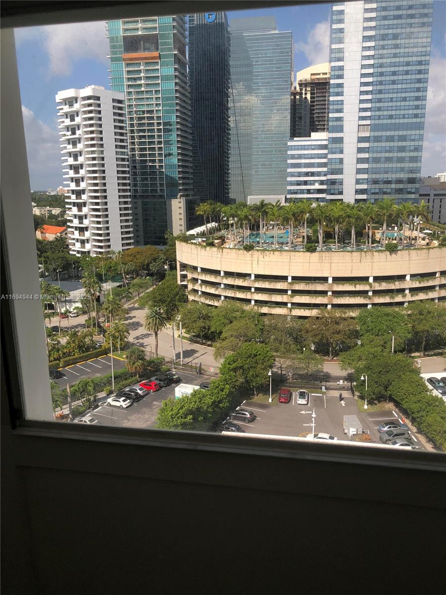 BAYSHORE PLACE CONDO - Residential