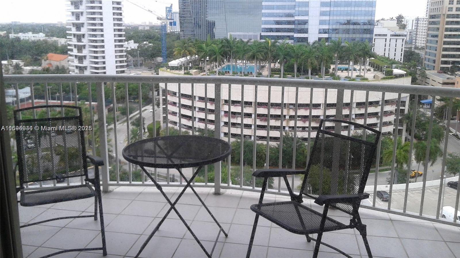 BAYSHORE PLACE CONDO - Residential