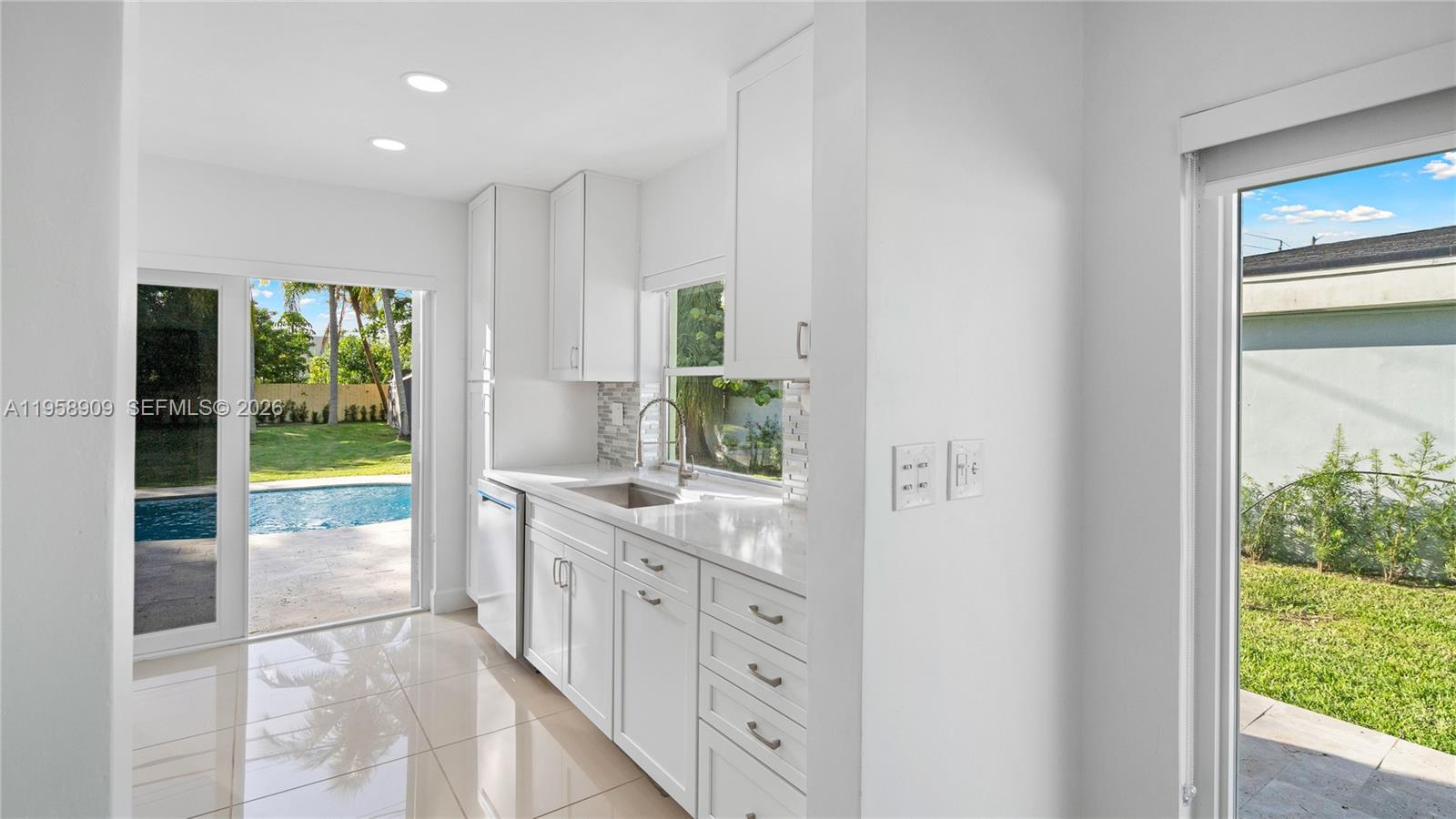 HEFTLER HOMES SUNSET PARK - Residential