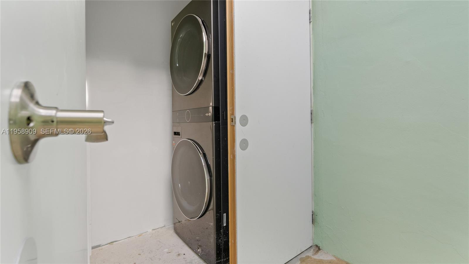 HEFTLER HOMES SUNSET PARK - Residential