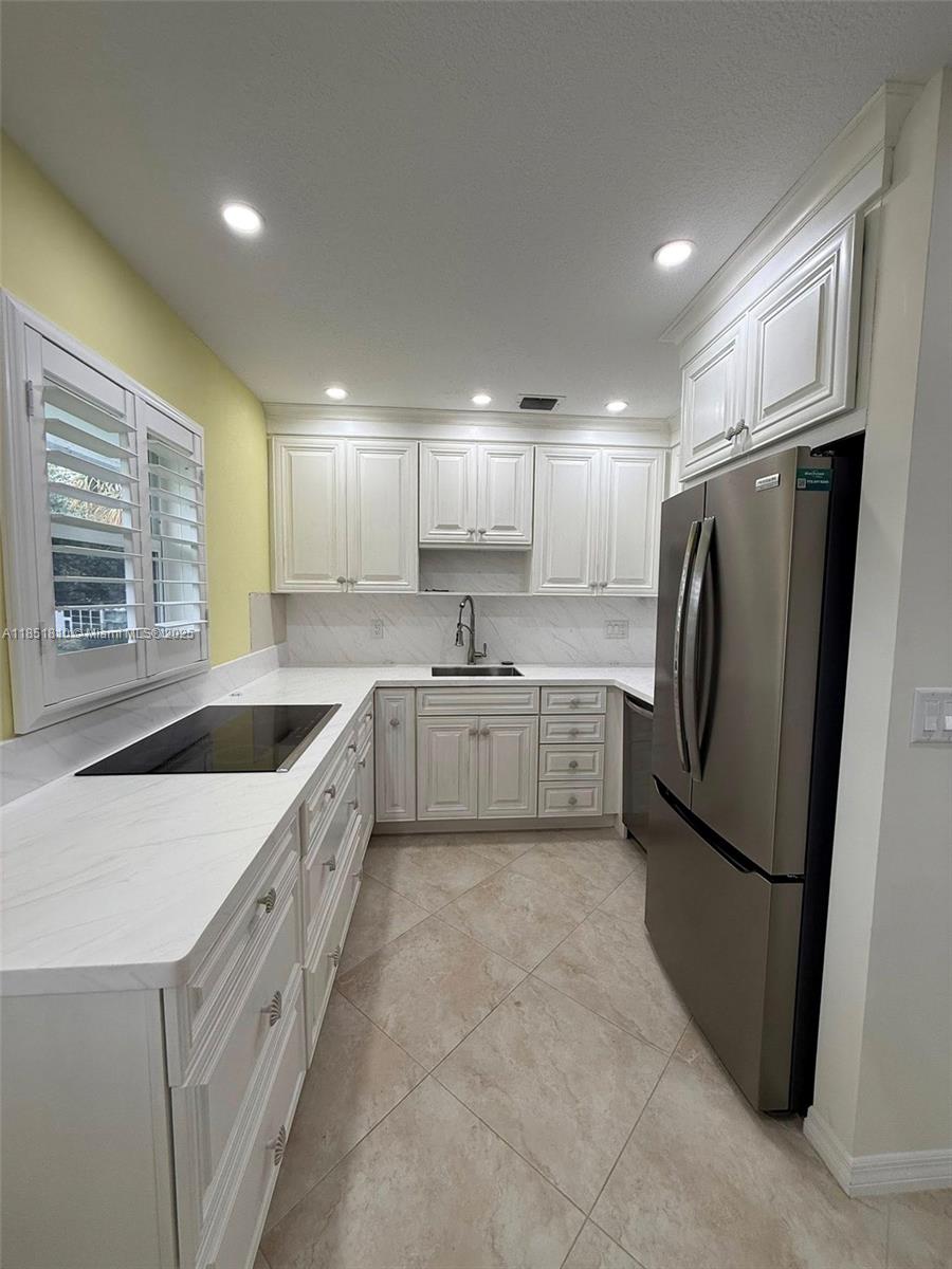 CEDAR POINTE CONDO - Residential