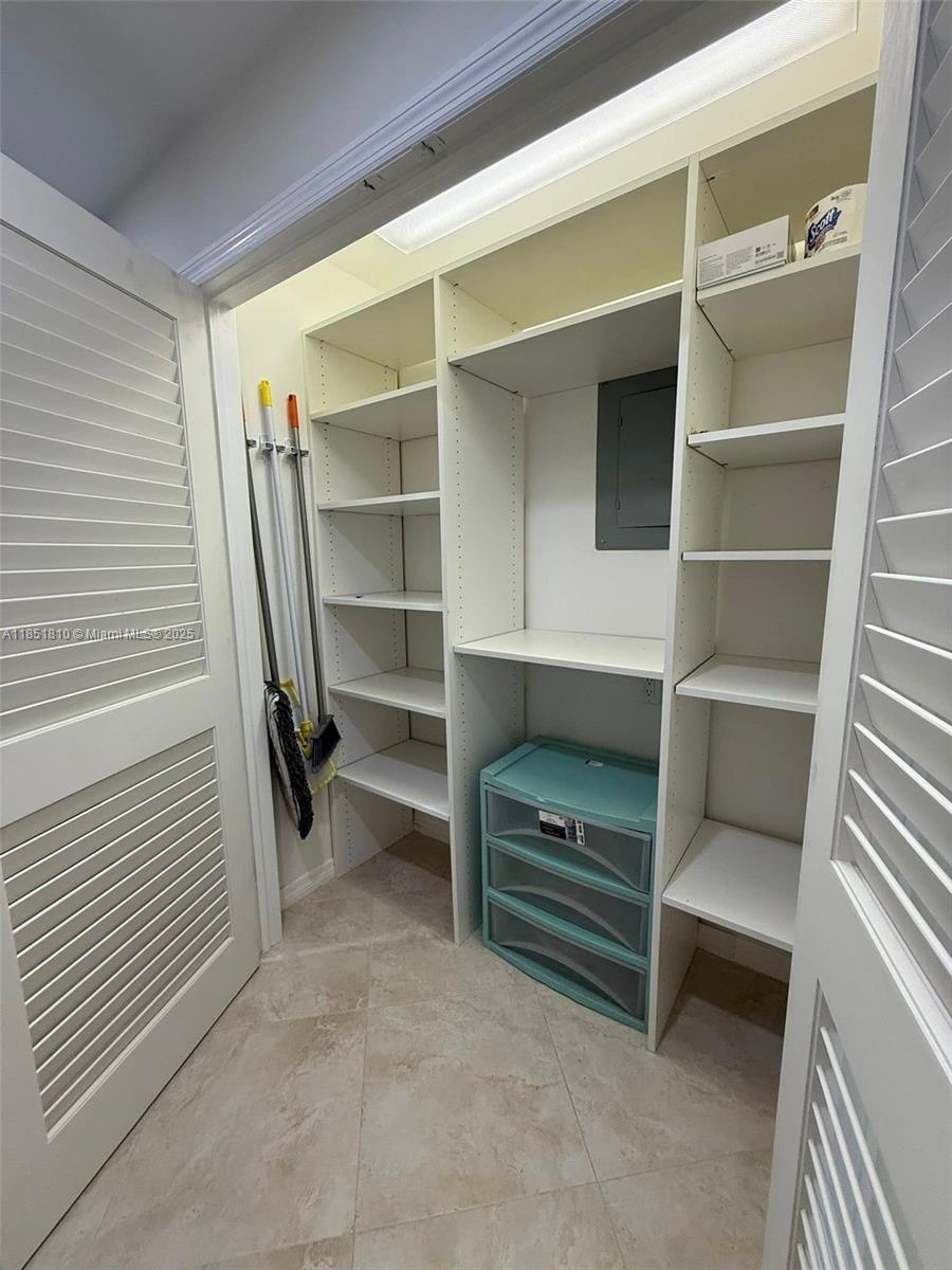 CEDAR POINTE CONDO - Residential
