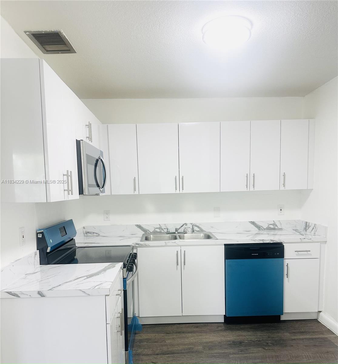 CHEVY CHASE AMD PLAT - Residential Lease