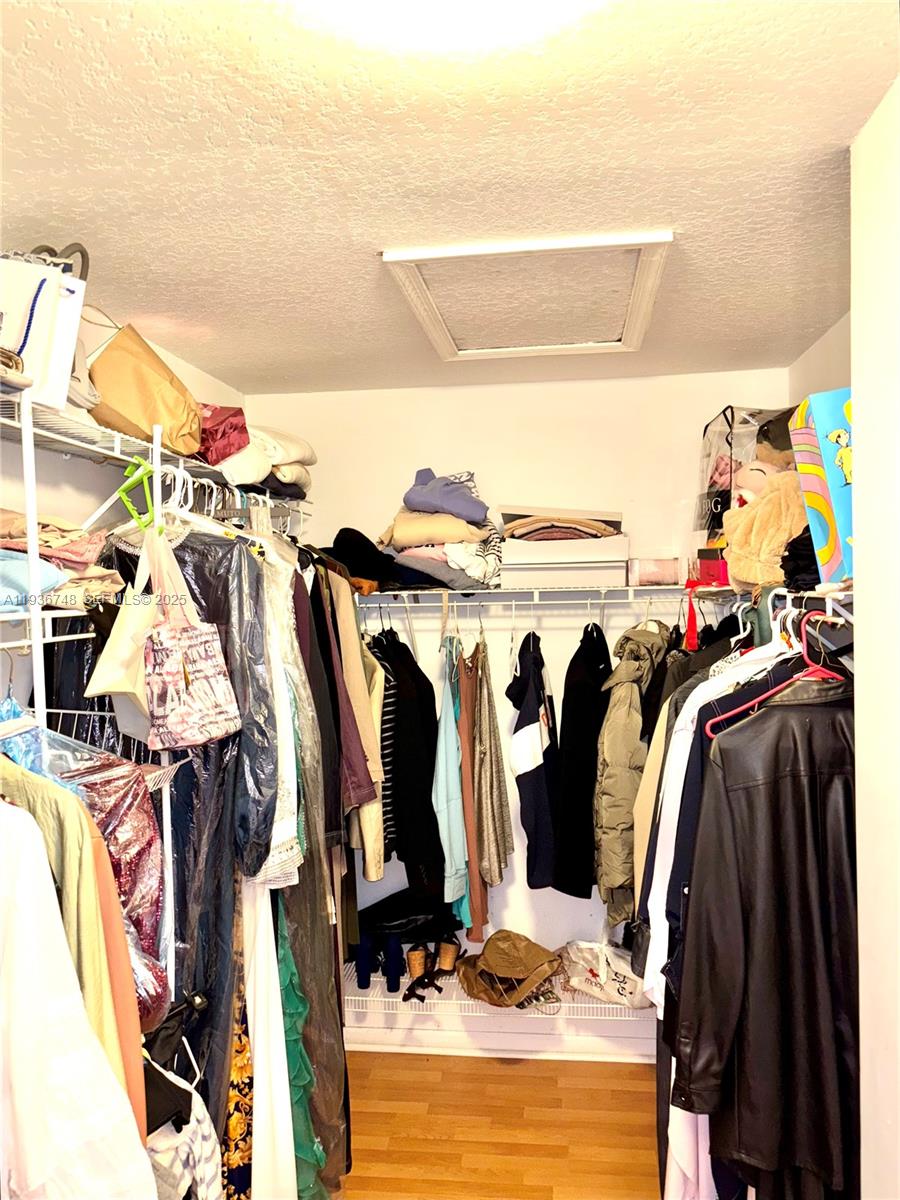 CORAL RIDGE DRIVE COMMERC - Residential