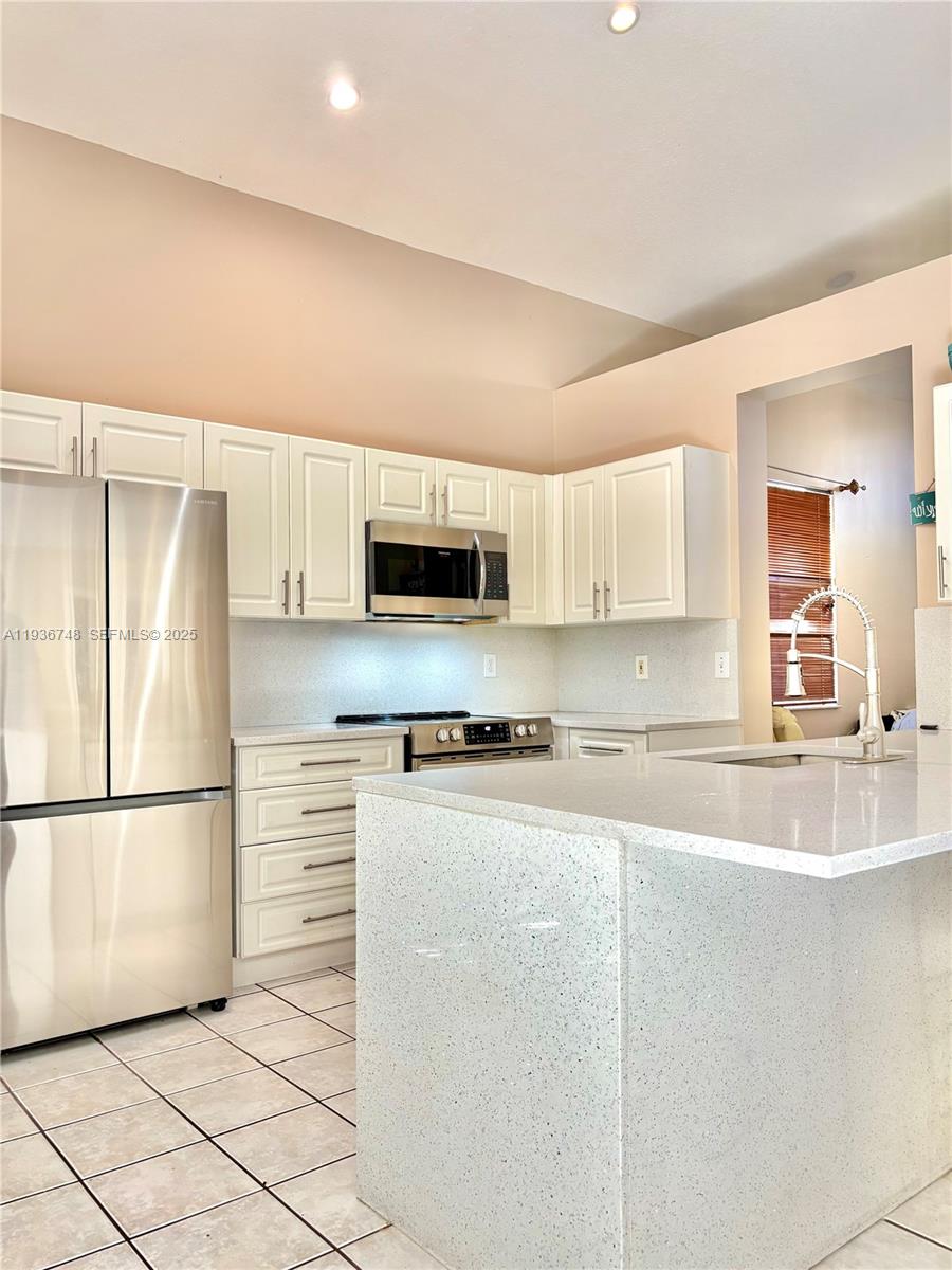 CORAL RIDGE DRIVE COMMERC - Residential