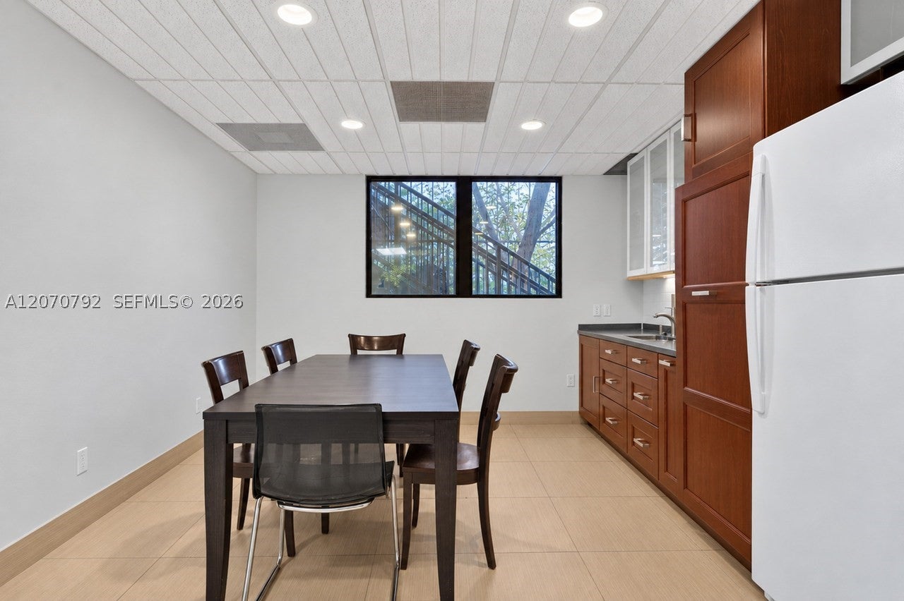 1650 NW 95th Ave