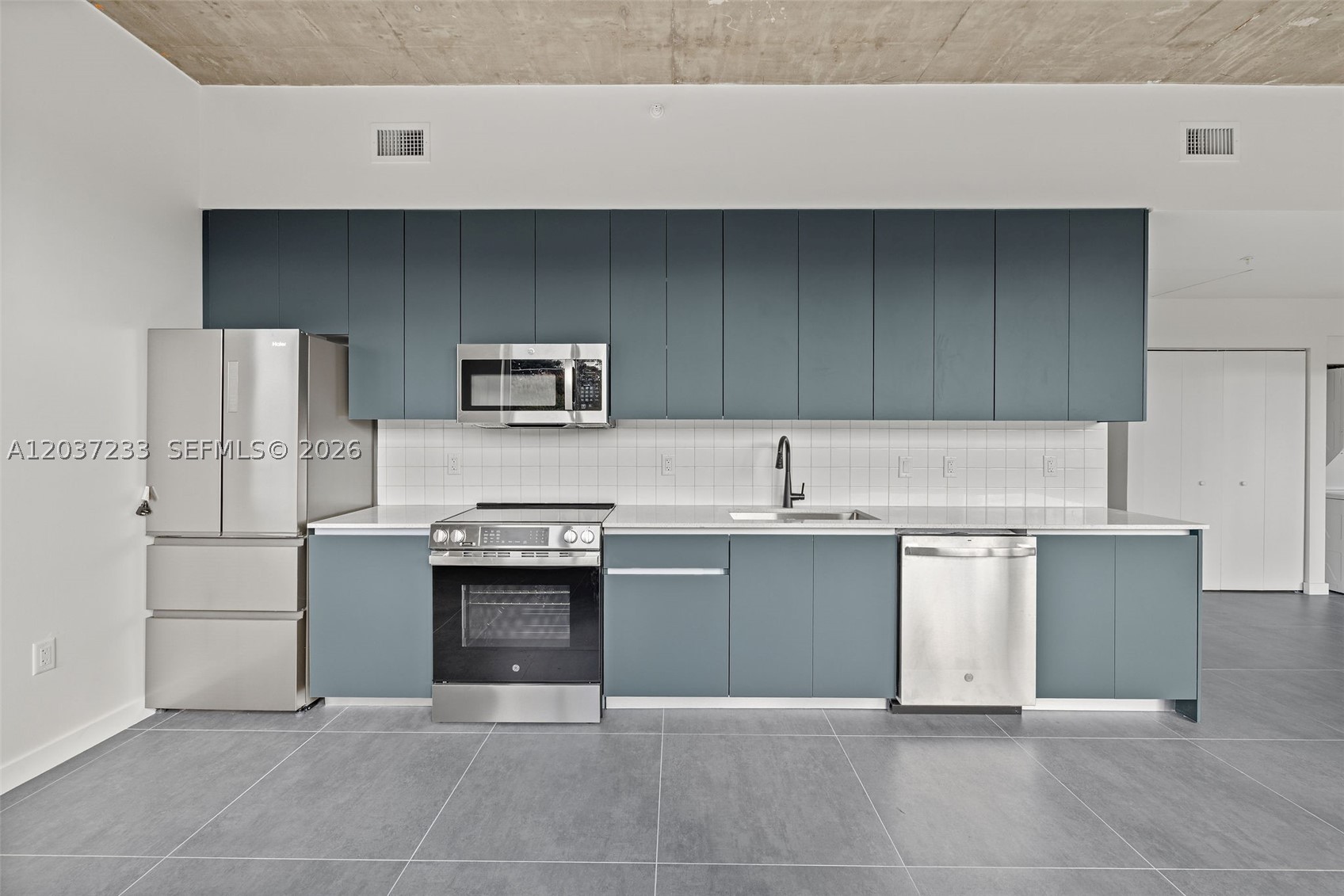 315 NW 32 ST 101